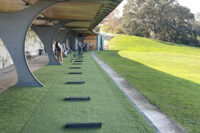 Nuevo tee line en el campo de prácticas de golf